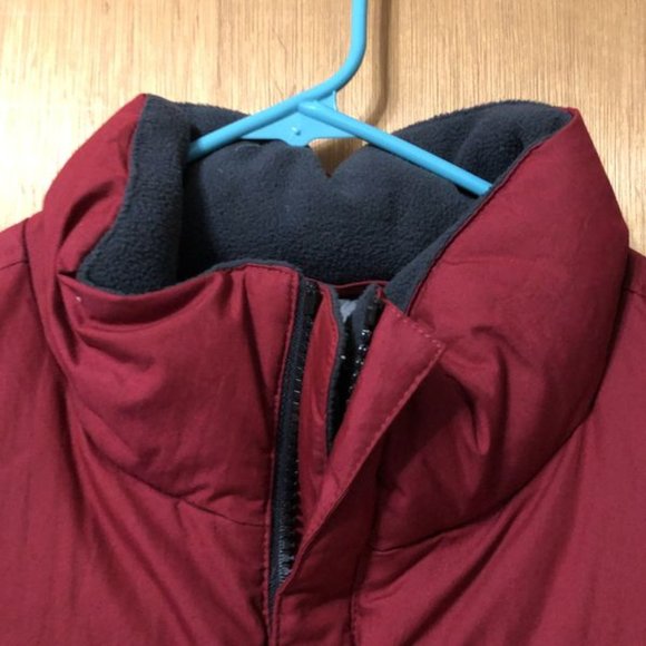 NWT - Red Nautica down vest size L - Picture 2 of 9